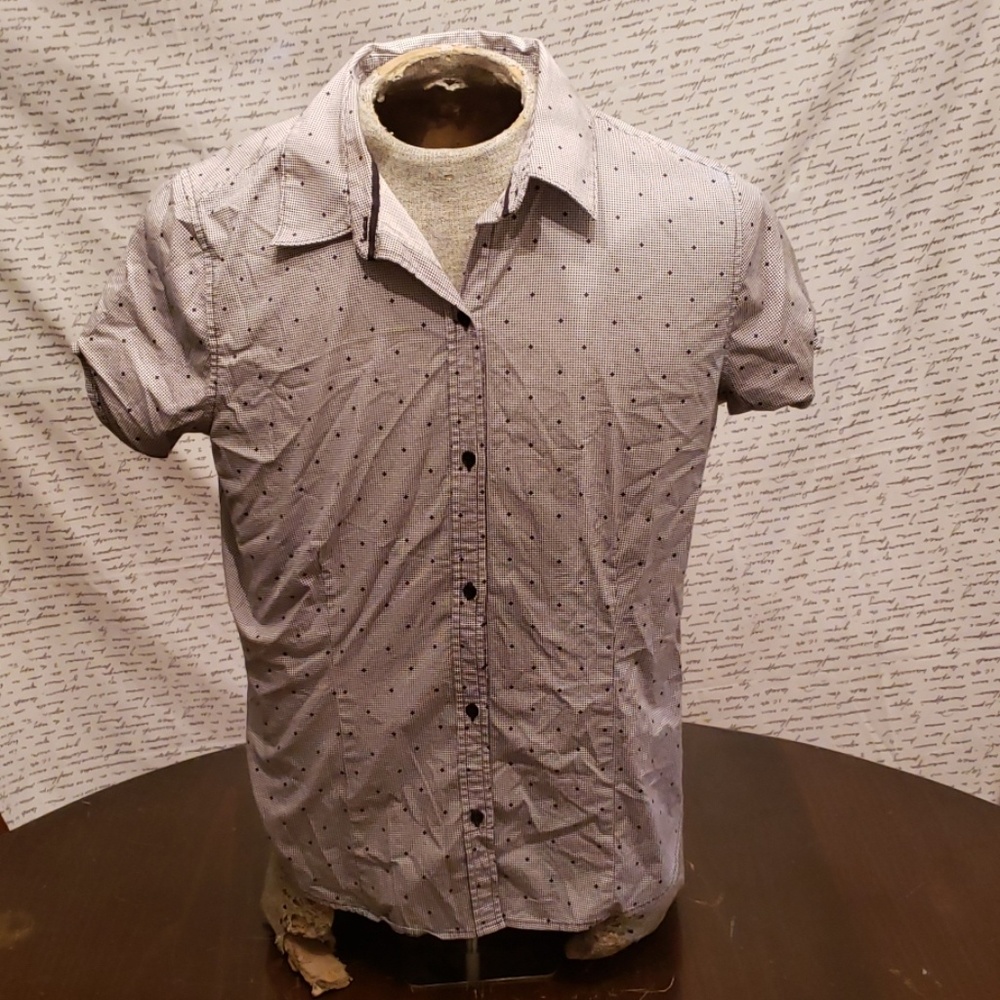 Liz Claiborne "career" Stretch Button Down. blk/wt